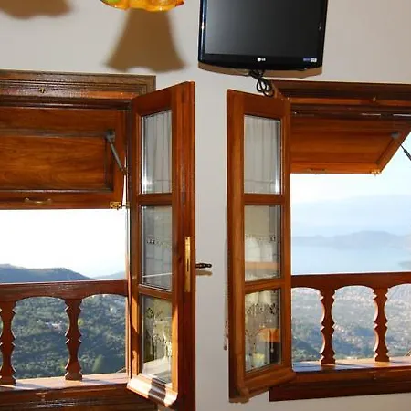 Melanthi Traditional 3*