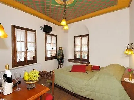 فندق Melanthi Traditional